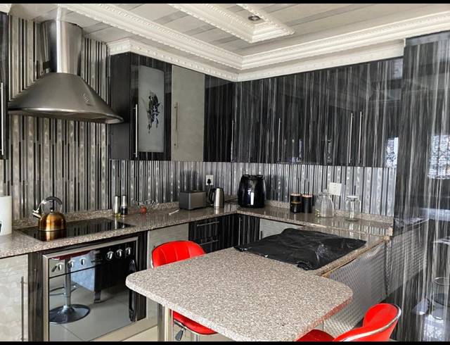 2 BEDROOM HOUSE FOR SALE IN TSAKANE